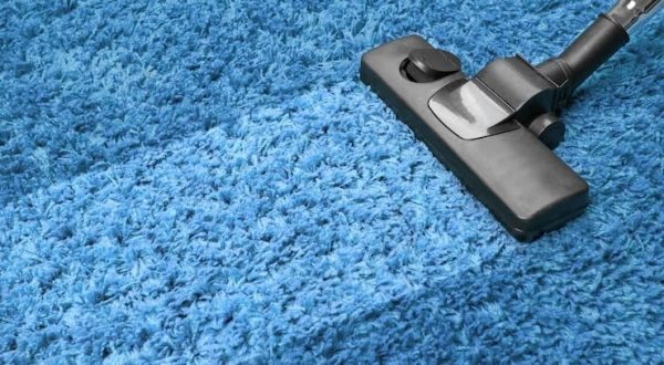 vacuum-cleaner-blue-carpet_314485-506-min